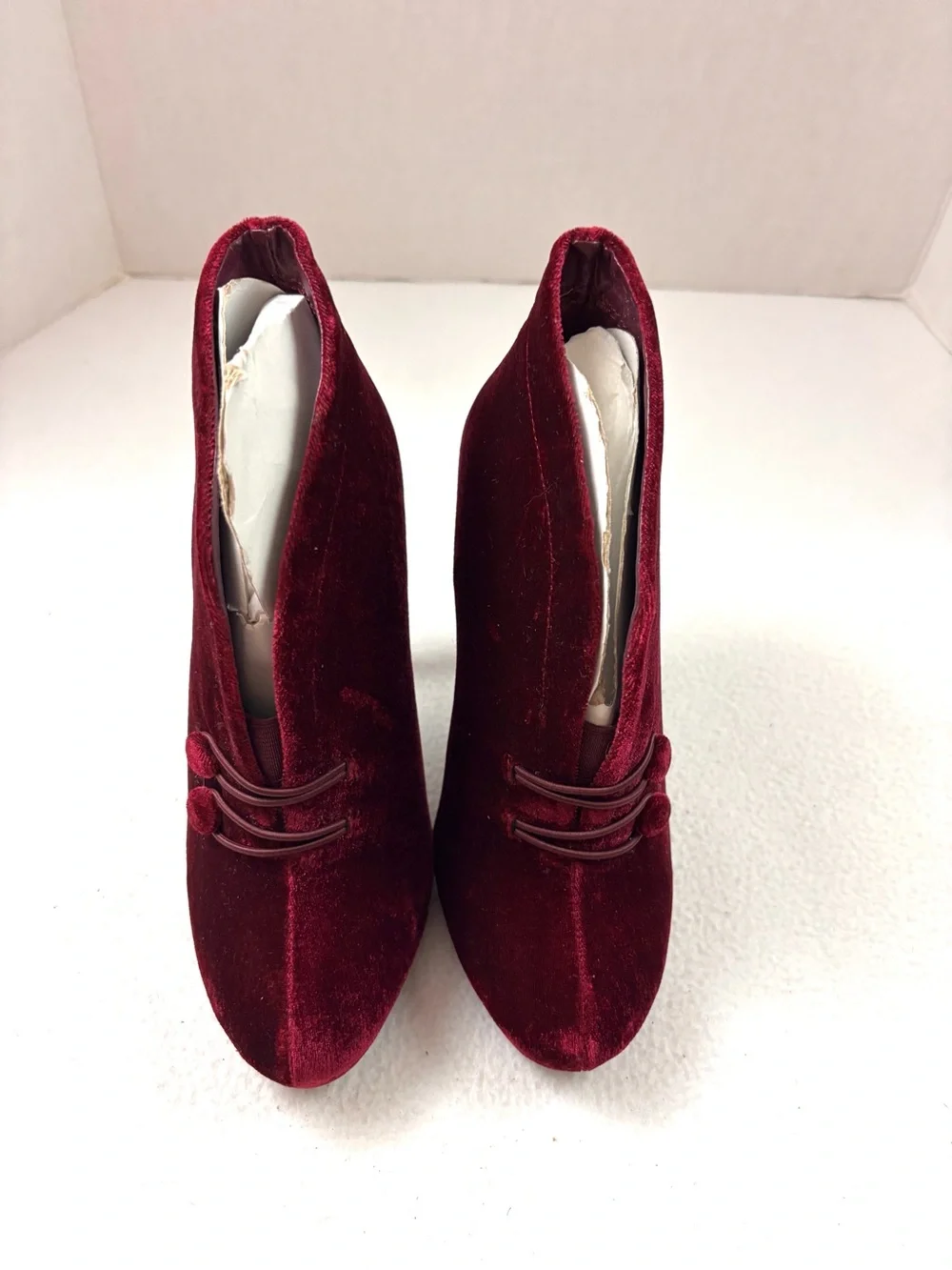 Apt. 9 Velvet Burgundy Wine Vampy Victorian High-Heel Ankle Button‎ Booties (6)